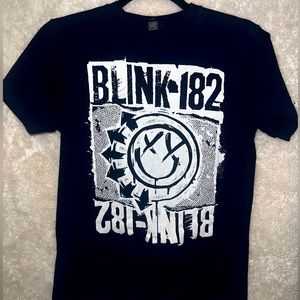 Unisex Blink-182 t-shirt size small